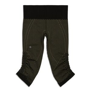 Lululemon In The Flow Crop II Heathered Fatigue Green